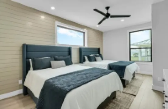 New 3800sf custom home with unobstructed ocean views and private pool