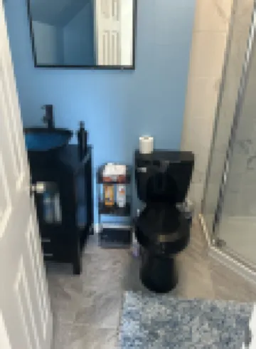 Studio Apt with kitchen,Living room, bathroom & bedroom, near Griffith hospital