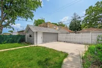 NEW! Large/Beautiful Home with 6BDS/4BTHS + Garage! Hotels near Walmart Supercenter