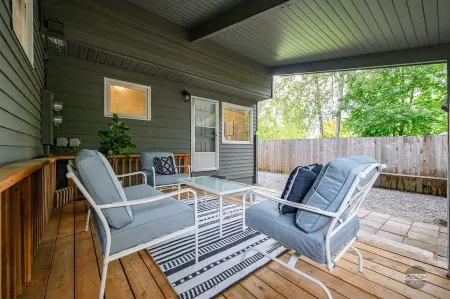 Cozy Remodeled Home UMED District