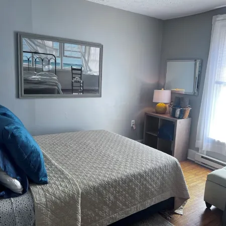 Dreamweaver — 1BR 1BA just two blocks from the downtown walking mall