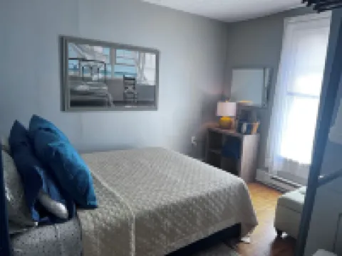 Dreamweaver — 1BR 1BA just two blocks from the downtown walking mall