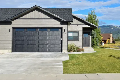 Beautiful family retreat located 20 minutes from Grand Targhee!