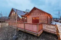 Mountain Cabin on River with Hot Tub & an Island