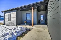 Red Lodge Mtn. View Cozy Home with hot-tub; 9 miles to RLM! New!