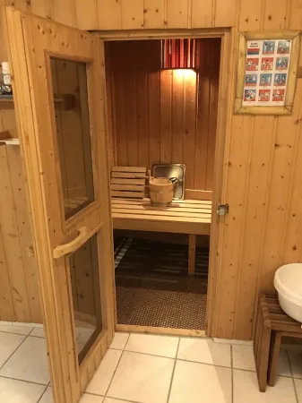 3-room apartment on the edge of the Vogelberg, quiet south-facing slope, Отели в г. Ортенберг