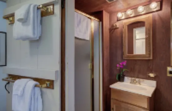 Charming Beach Front Cottage