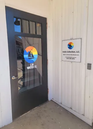 Downtown Studio at The Lake -Unit 4