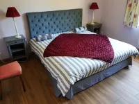 HOUSE ON GARDEN OF CHARM IN THE VILLAGE GARDEN OF VARENGEVILLE ON SEA