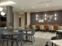 Fairfield by Marriott Inn & Suites Cincinnati Oakley Hotels near Cincinnati Observatory