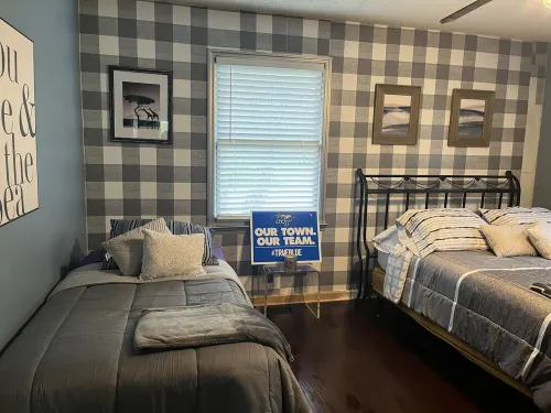 Perfect for Families and Pets! Large Outdoor Space for Relaxing and Entertaining