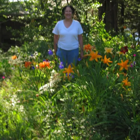 Private and Cozy Cottage, Excellent Fishing And Swimming; Sleeps 6.