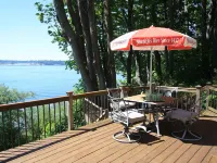Waterfront Vashon Home with Amazing View Hotels in Vashon