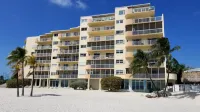 Spectacular Oceanfront Views , Free Wifi, HD Smart TV'S, Summer Special Rates