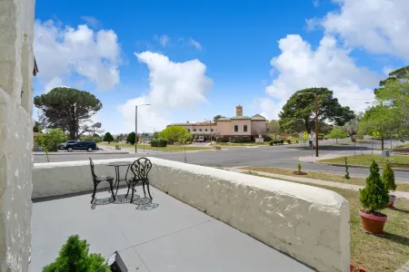 Casa De Las Tortugas-A Historic Bungalow Retreat