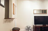 The Den on Walnut Street in Downtown Champaign Hotels in Champaign