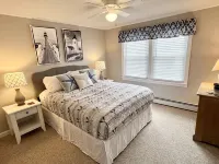 Cozy 3 bedroom house with large covered porch just steps from downtown BBH.