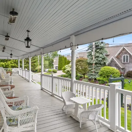 Charming Family-friendly 10 BR, 10.5 BA Property by Perkins Cove!
