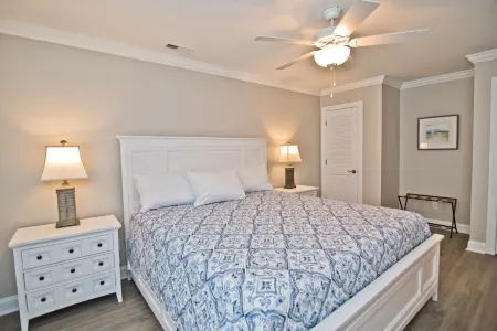 Seaside Villas, 3 story, elevator, garage, 4 bedrooms, 3.5 bath. Sleeps 8-10