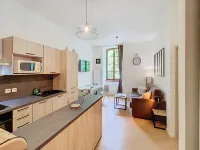 Magnificent 3 stars flat