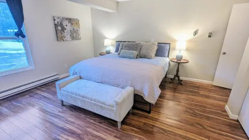 Modern 2br lakeview Condo in the mountains Hotels in Saint Mary's