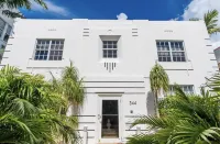 Marley SOFI, Brand New! Luxury Condo, Heated Pool! Steps to the Beach!