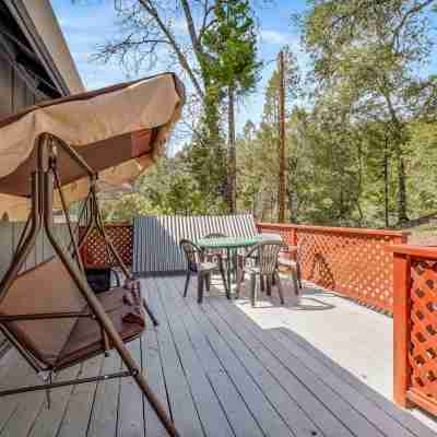 Bass Lake Cabin—Game Room—BBQ—:4— Slip Hotel Exterior