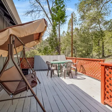 Bass Lake Cabin—Game Room—BBQ—:4— Slip