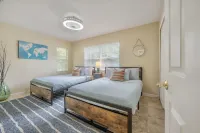 ✨River Front✨Heated Pool Estate-Large Group,Busch Garden,USF, Sleeps 14