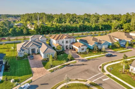 LARGE Spacious home, OutdoorKitchen, Pooltable, Sportsbar, Golfcart, Dogpark Отели рядом с достопримечательностью «World Golf Village»