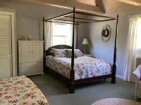 Very Nice and Spacious Home in Silver Lake. Perfect Location. Clean. Large Yard.