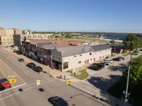 Lake Views, Cozy 2-bedroom condo newly remodeled, downtown Escanaba