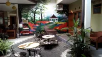 Pension Guest House Hotell i Cihapit