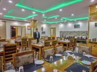 Hotel Swastik Grand - 3 estrellas