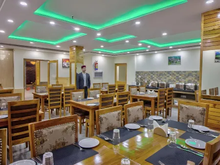 Hotel Swastik Grand Отели в г. Манали