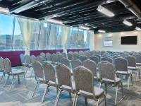 Home2 Suites by Hilton Atlanta Downtown Отели рядом с достопримечательностью «Капитолий штата Джорджия»