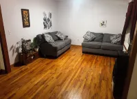 Charming 3-bedroom house in lovely Nashville with WiFi, AC