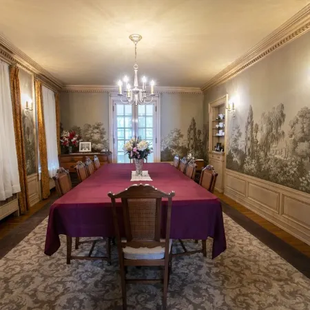 Musser Mansion at Linden Hill Historic Estate Отели в г. Моррисон