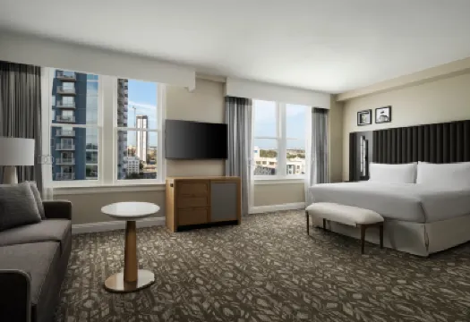 Hotel Flor Tampa Downtown, Tapestry Collection by Hilton Hotels near Straz Center for the Performing Arts