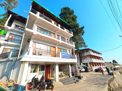 고룸고 로힐라 로지 우타라칸드 카인치 담 - 쉬리 니브 카로리 바바 아쉬람 주변 호텔