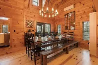 Mtn Views Large Hot Tub Game Room Fire Pit 4 King Bedrooms Fire Pit Pets