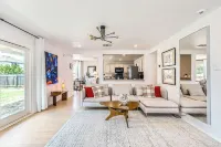 Bright & Charming Entire House in Peaceful Neighborhood