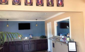 Anaheim Astoria Inn & Suites