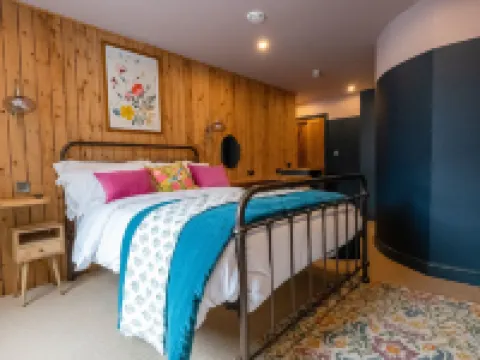The Sheep and Penguin Hotels in Wells