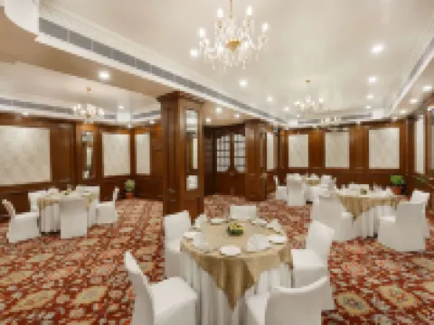 La Place Sarovar Portico Lucknow Hotels in Lucknow