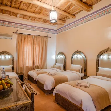 Kasbah Tizzarouine Отели в г. Бумальн Дадес
