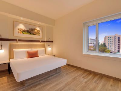 Red Fox by Lemon Tree Hotels, Hyderabad