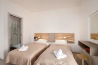 Island Guesthouse - balcony