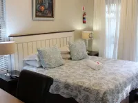 Cottonwood Guesthouse Oasis Hotels in Bloemfontein