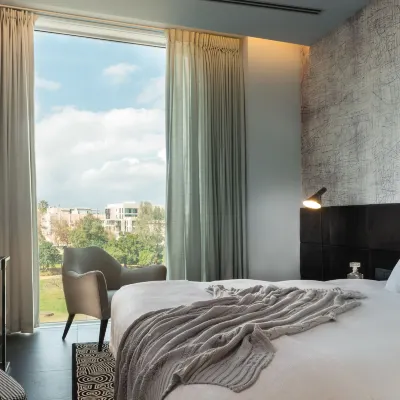NYX Herzliya Hoteles cerca de Playa Hof HaTzuk